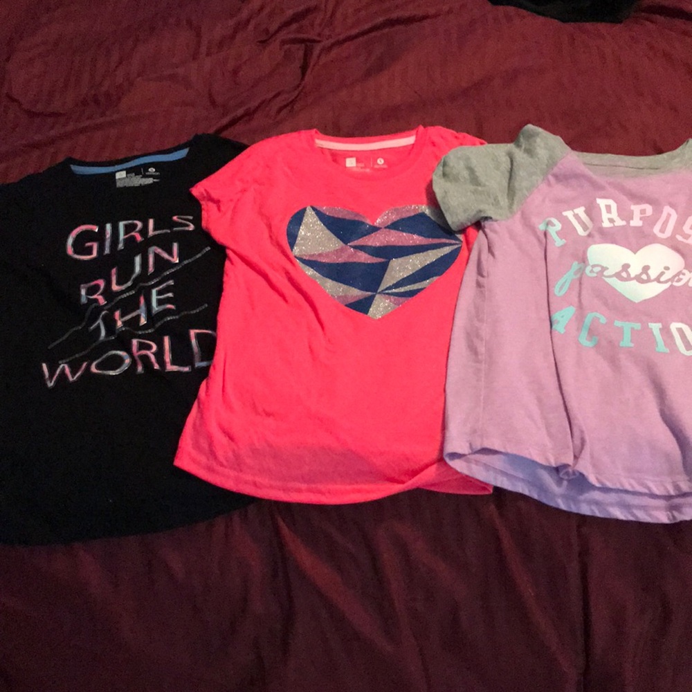 3 short  sleeve tees